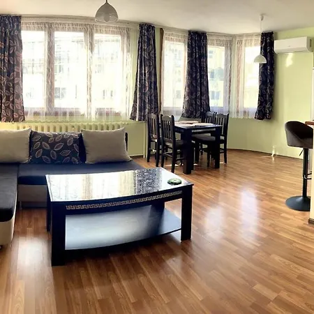 Lovely Urban Retreat In Sofie