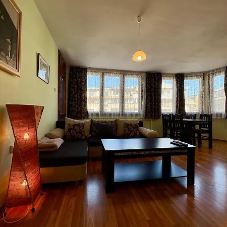 Apartman Lovely Urban Retreat In *
