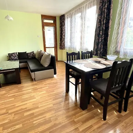 Lovely Urban Retreat In Apartmán